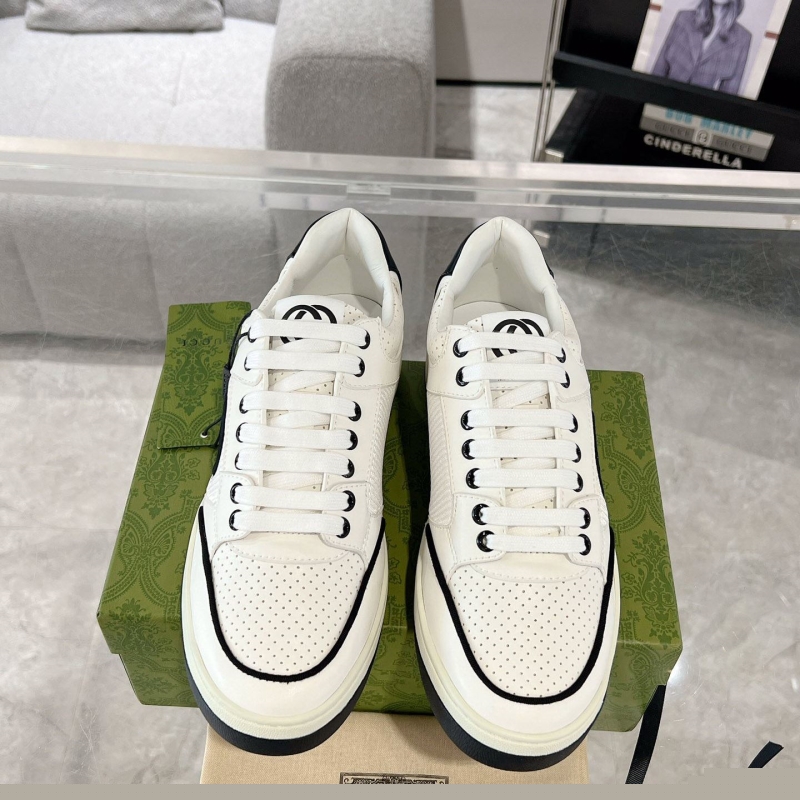 G*u*i casual shoes